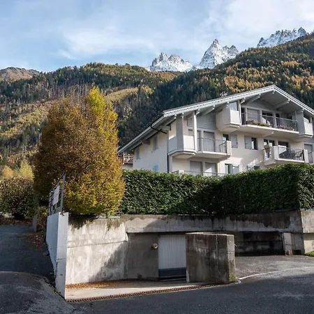 Fermes Du Montenvers B2, Alpes Agency, Chamonix, Sleeps 4-5 * Chamonix